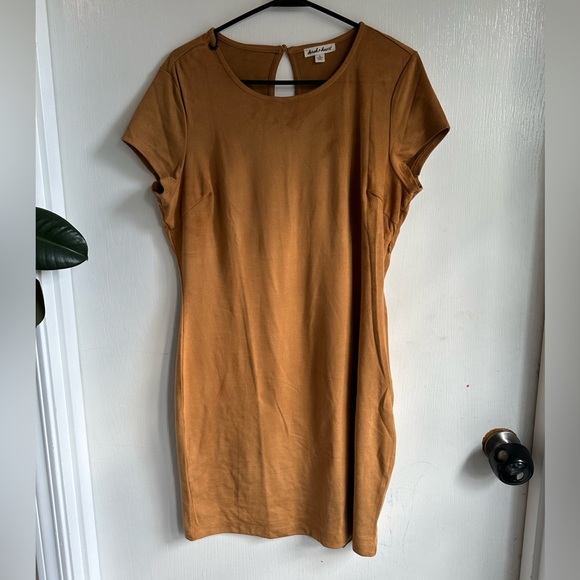 Short dress, mustard yellow/ tan color, extra soft fabric - Picture 1 of 3